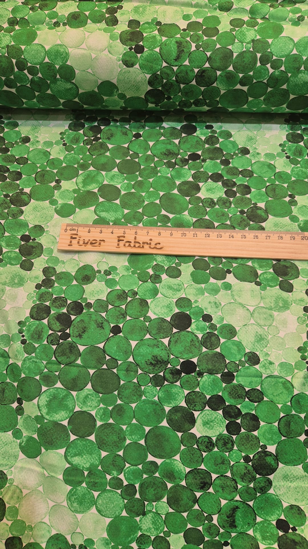 100% cotton green circles
