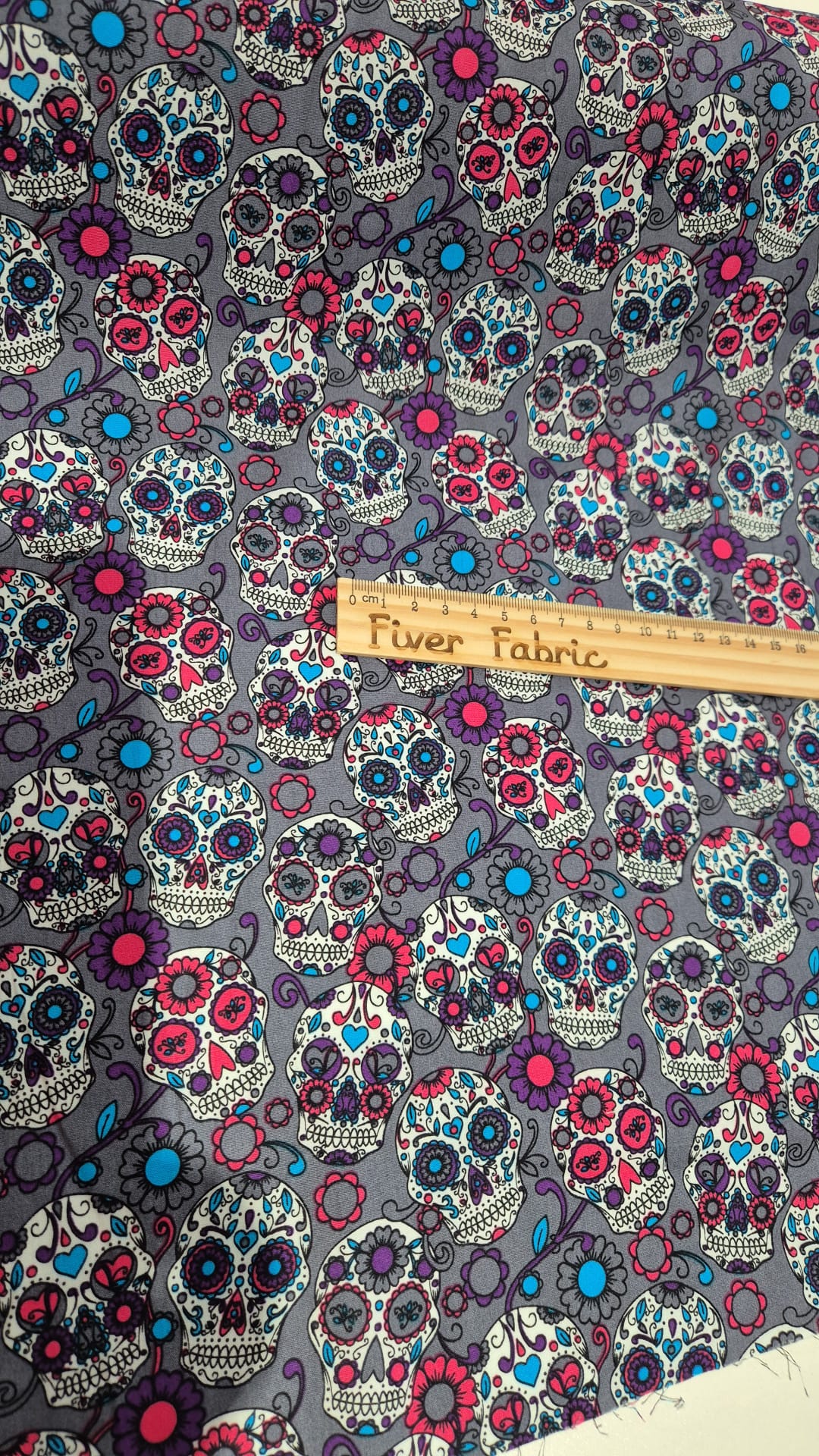 100% cotton poplin skulls grey