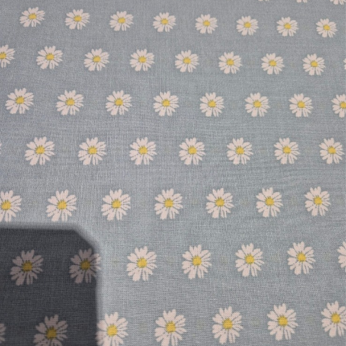 100% cotton daisy on blue (lifelike)