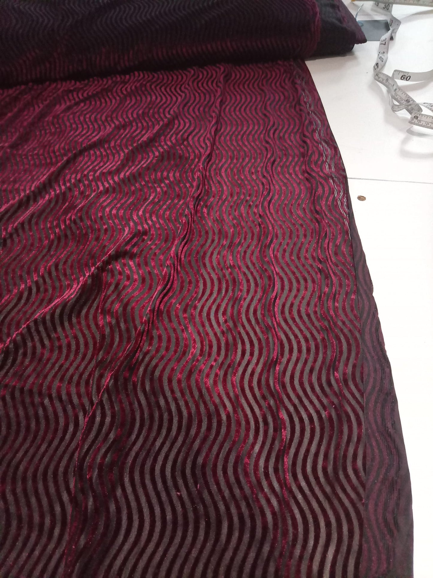 Burnout velour velvet - burgundy waves
