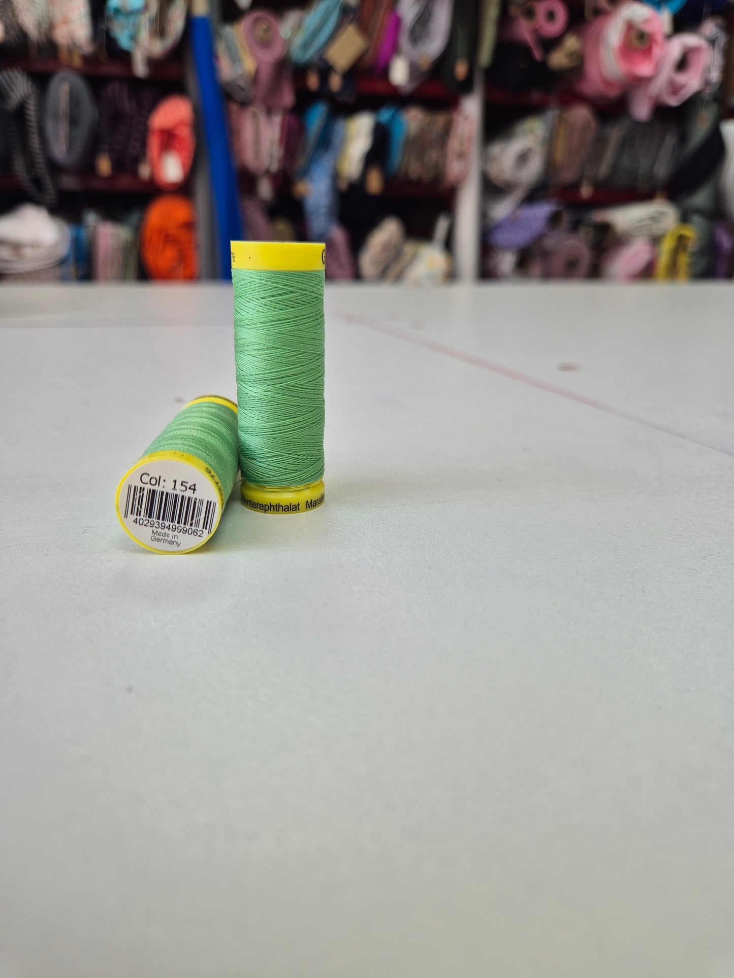 Thread maraflex gutterman (perfect for stretch fabrics) 60 colours
