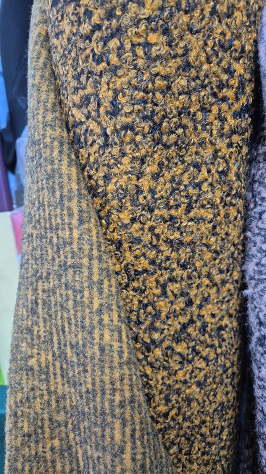 Boucle 2 colours available