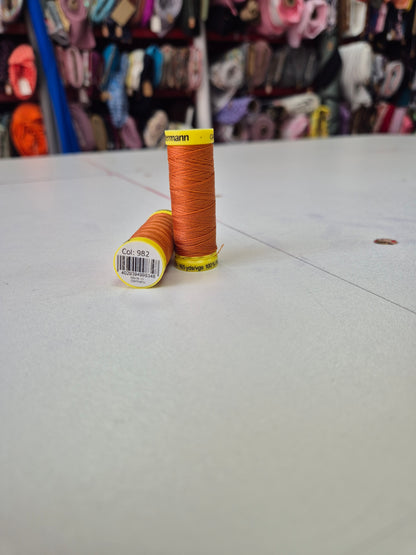 Thread maraflex gutterman (perfect for stretch fabrics) 60 colours