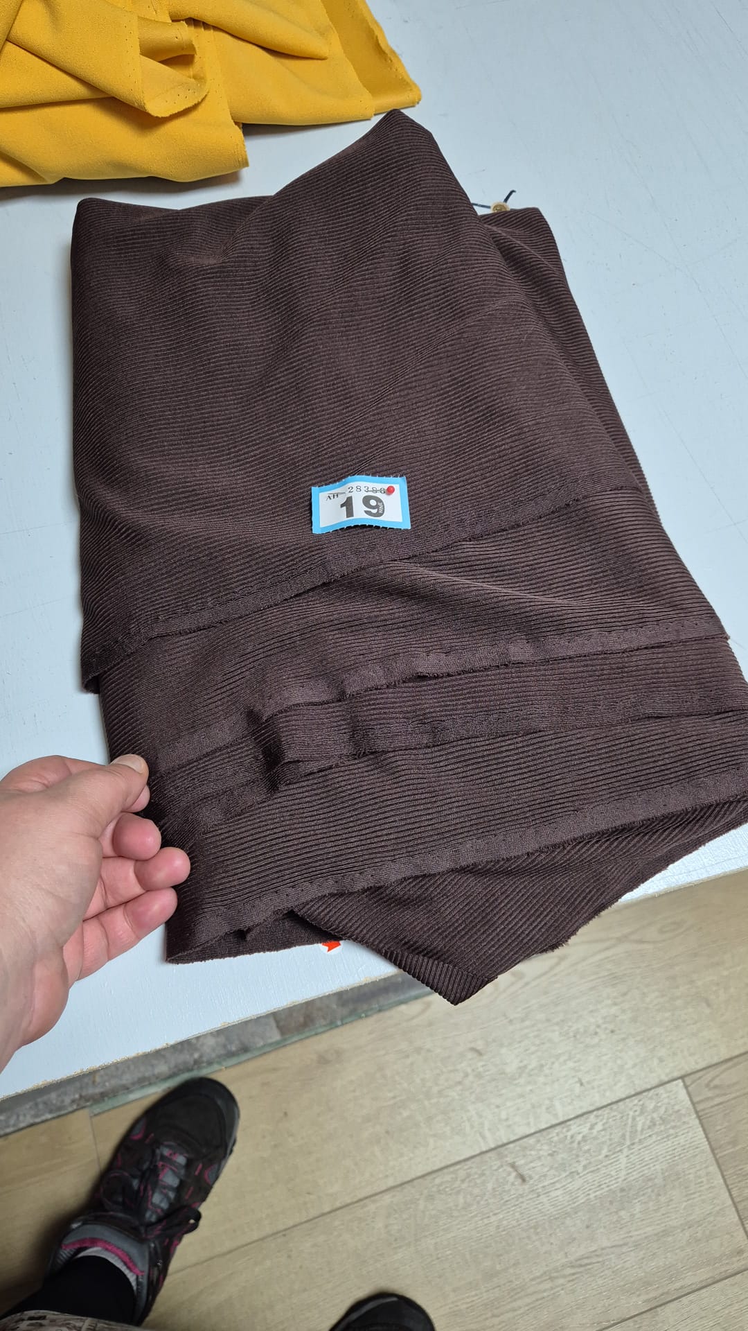 Number 19 dark brown ribbed jersey 3m