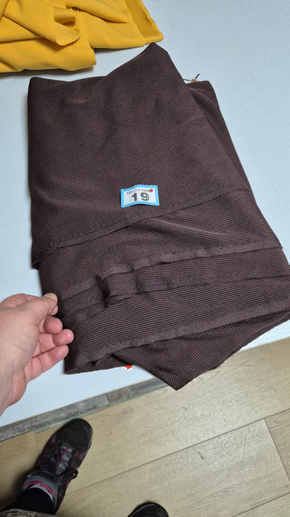 Number 19 dark brown ribbed jersey 3m