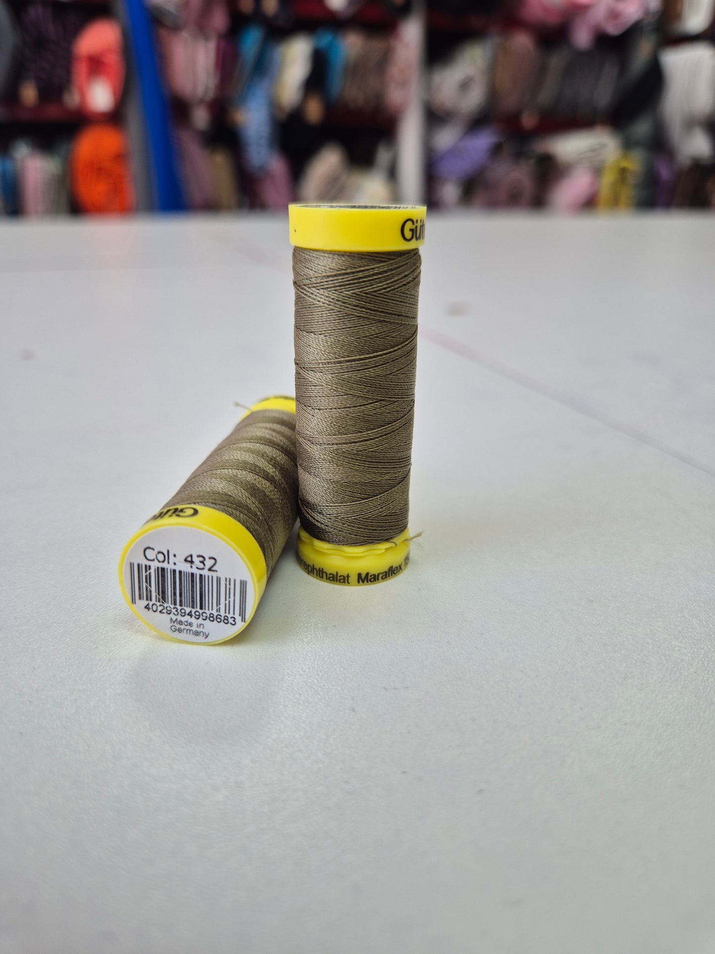 Thread maraflex gutterman (perfect for stretch fabrics) 60 colours