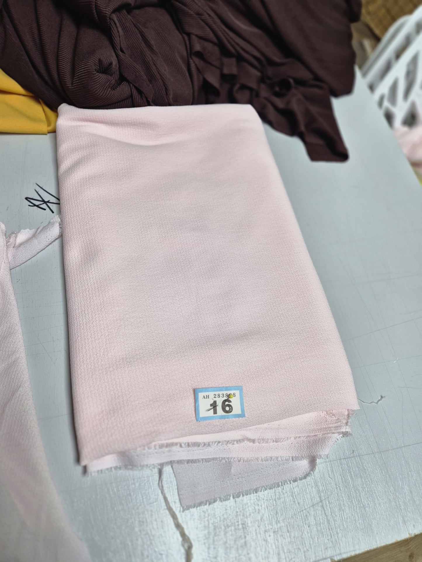 Number 16 light pink crepe 3m