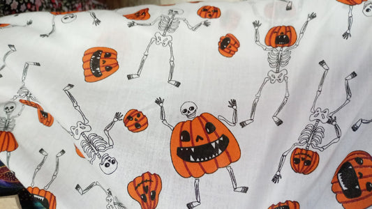 Pumpkin skeletons polycotton