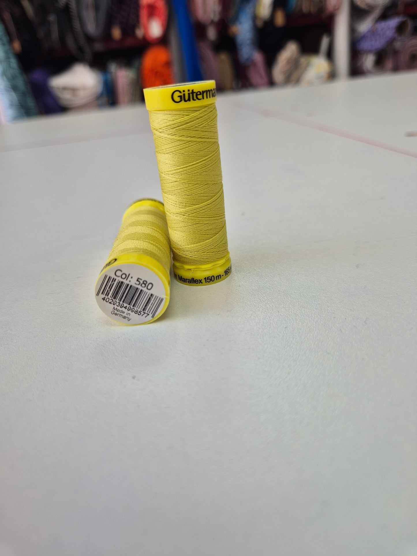 Thread maraflex gutterman (perfect for stretch fabrics) 60 colours