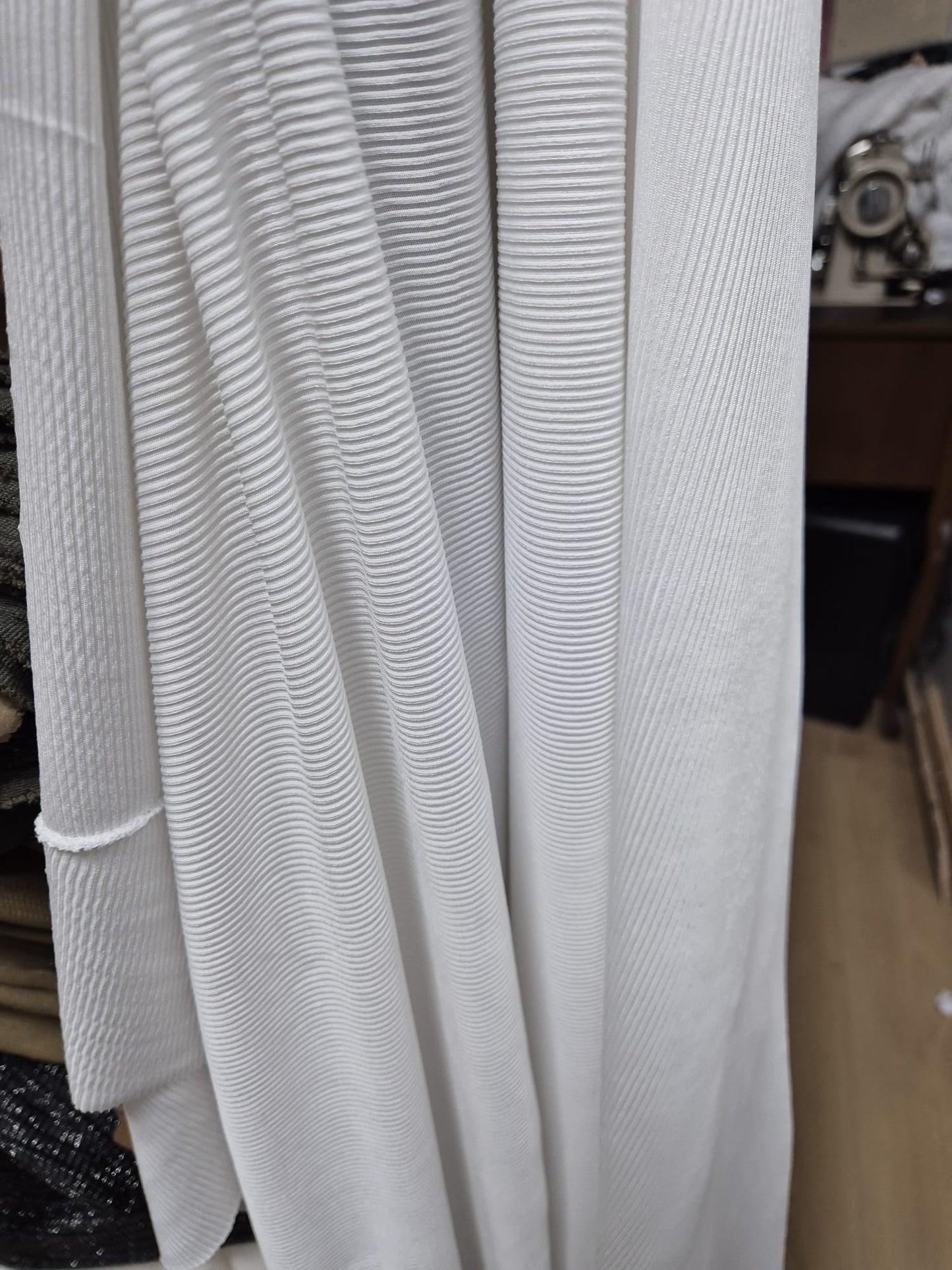 Number 13 white ribbed jersey 3m