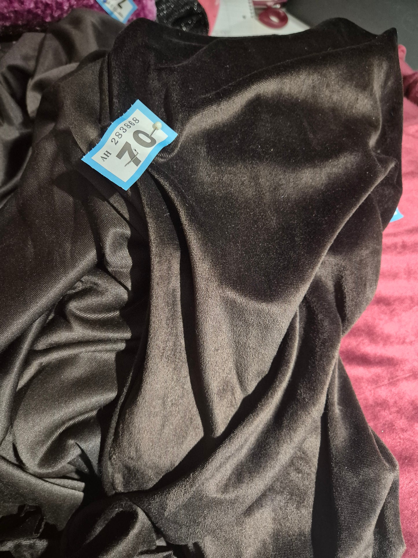 Number 70 brown velour 3m