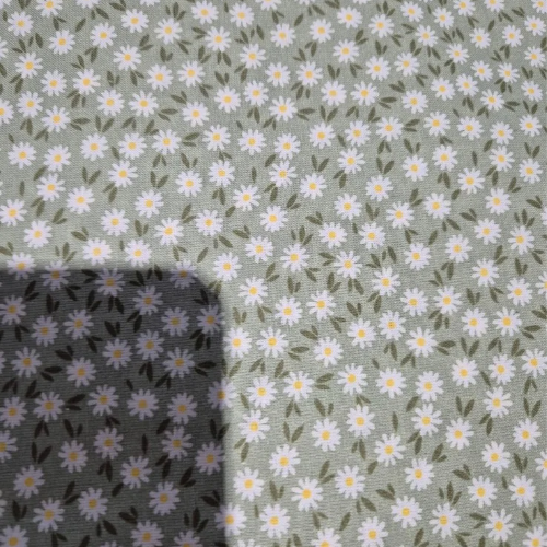 100% Cotton Daisy on Green