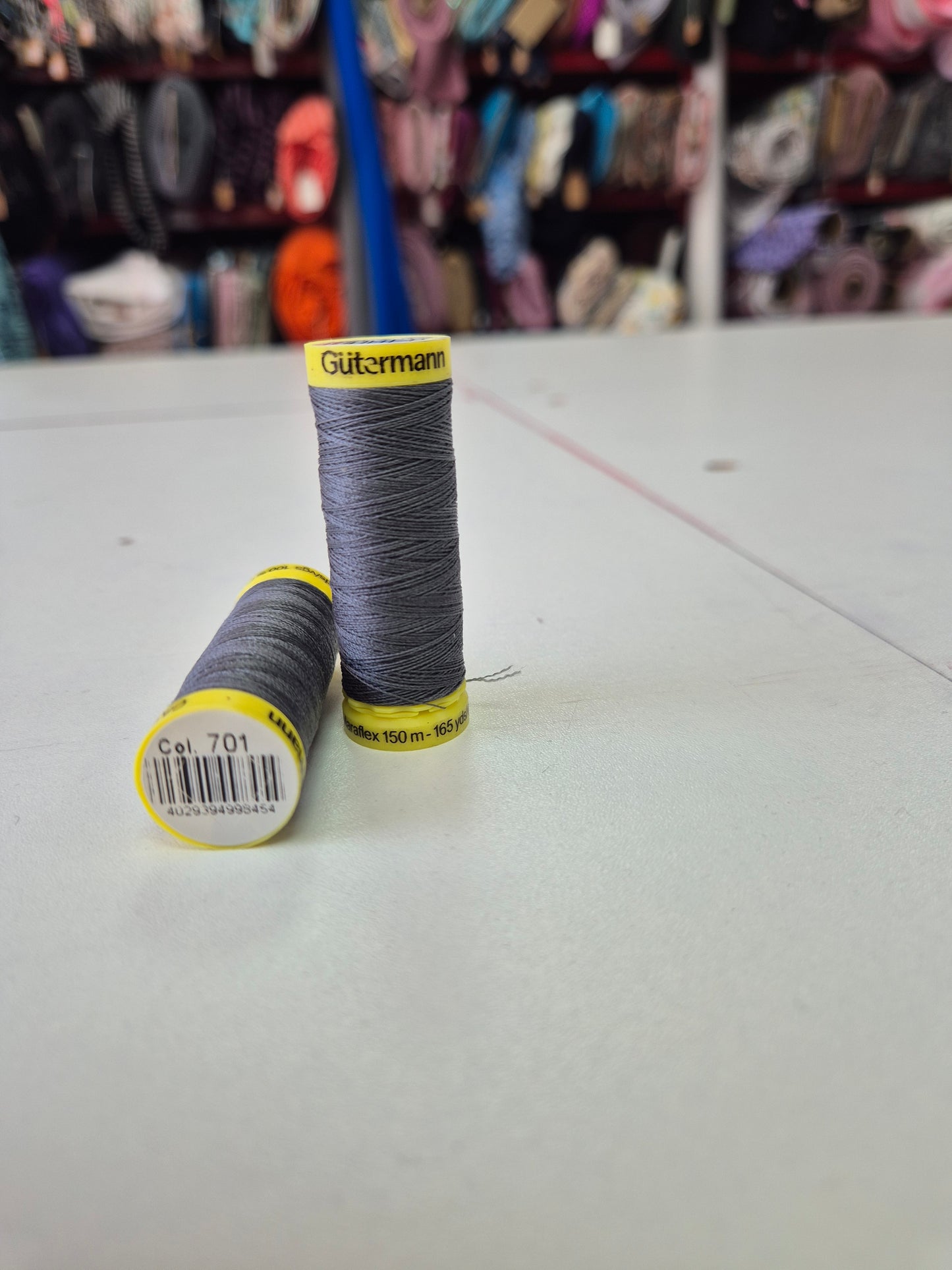 Thread maraflex gutterman (perfect for stretch fabrics) 60 colours