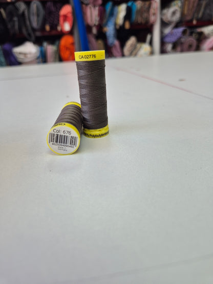 Thread maraflex gutterman (perfect for stretch fabrics) 60 colours