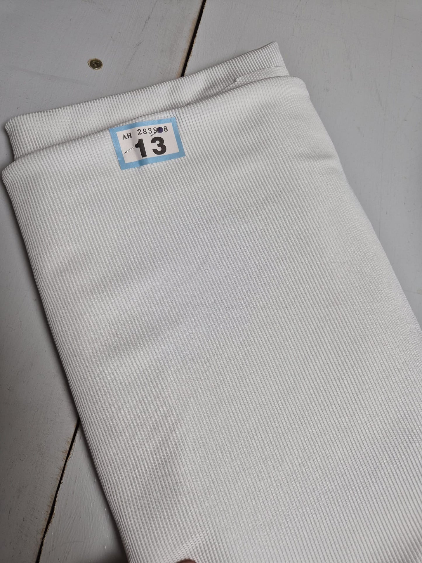 Number 13 white ribbed jersey 3m
