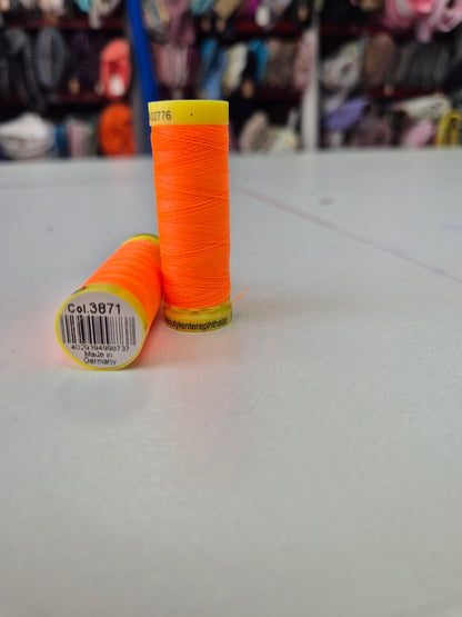 Thread maraflex gutterman (perfect for stretch fabrics) 60 colours