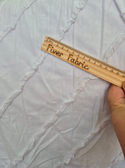 White Wavy Linen (cotton)