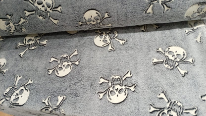 Glow in the dark skulls cuddle fleece