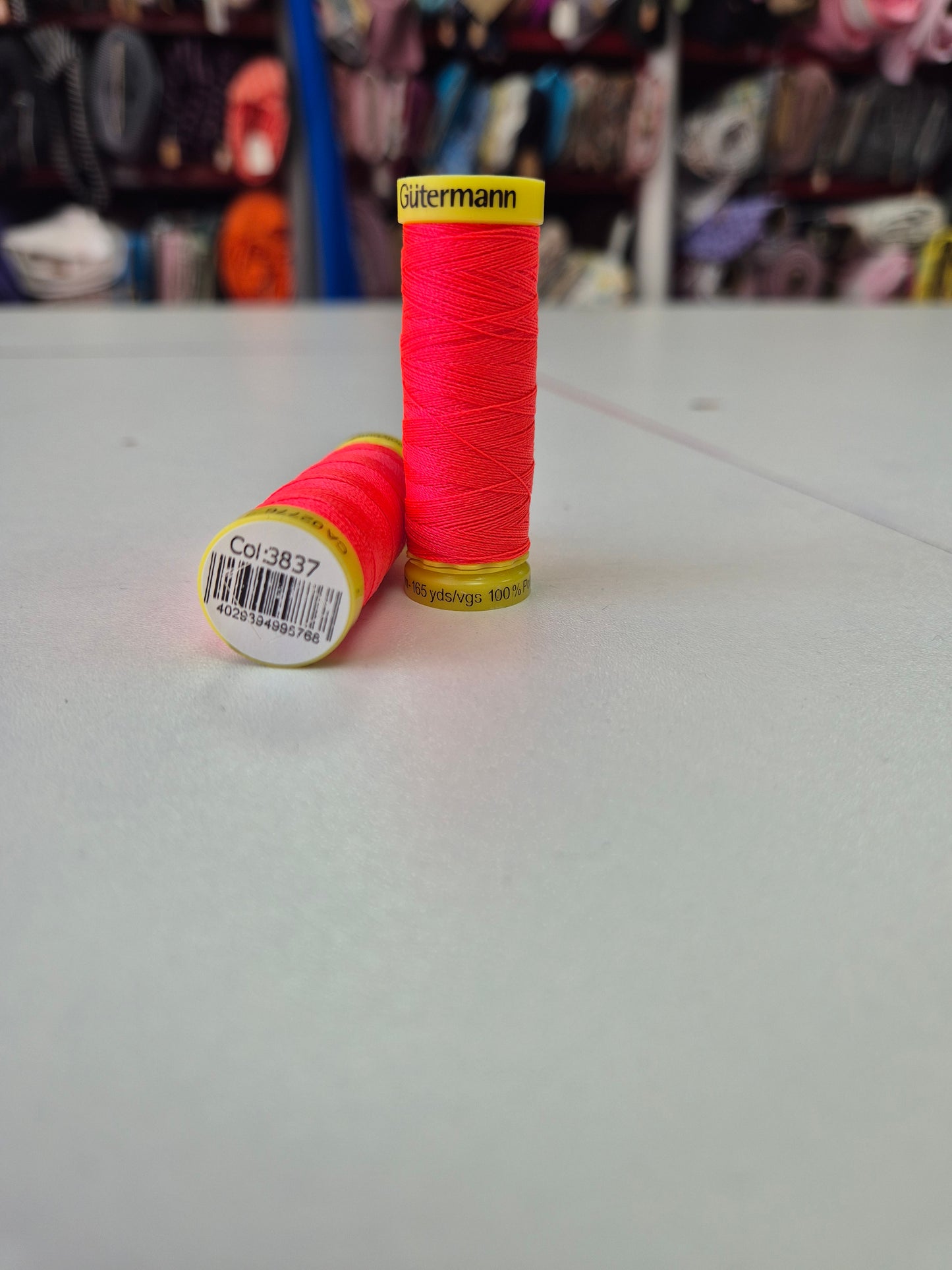 Thread maraflex gutterman (perfect for stretch fabrics) 60 colours