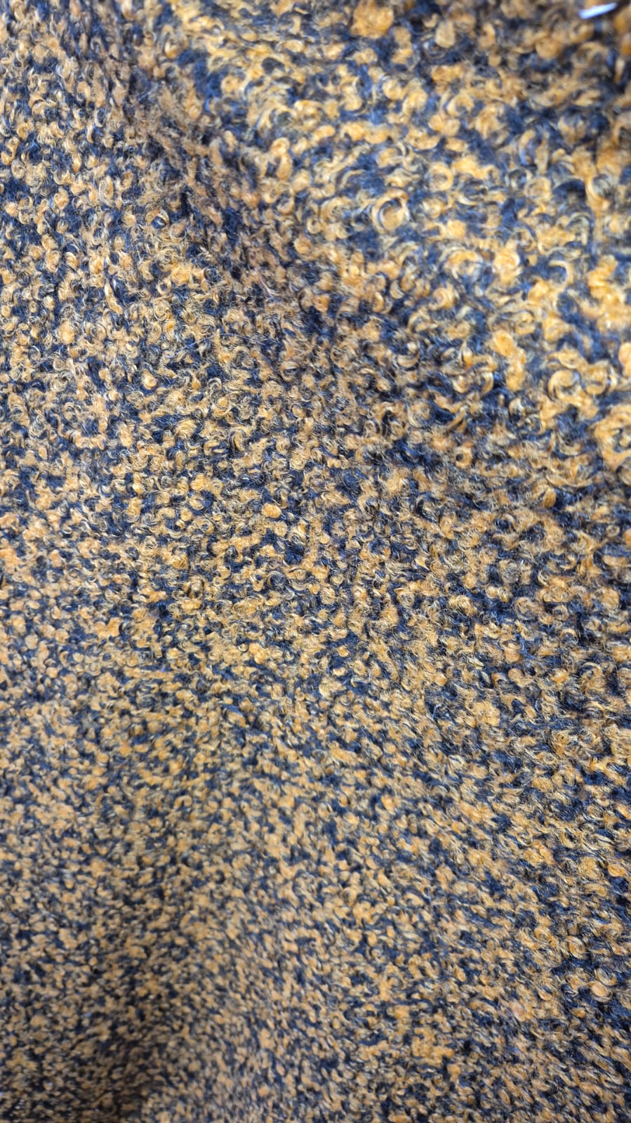 Boucle 2 colours available